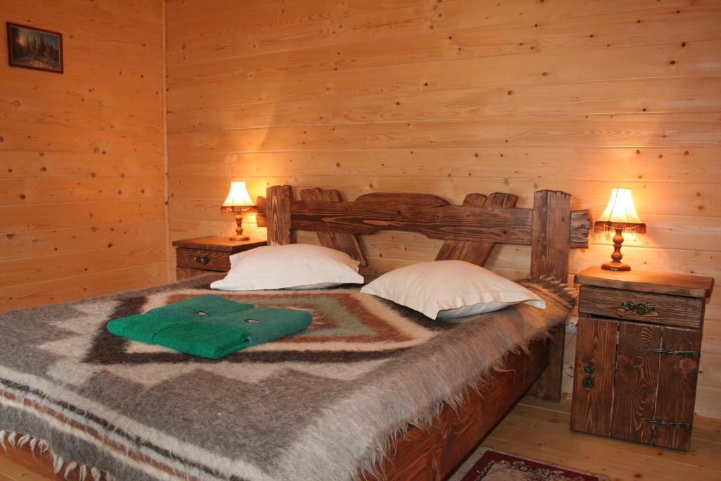 On Dovbush Path Hotel Яремче Стая снимка