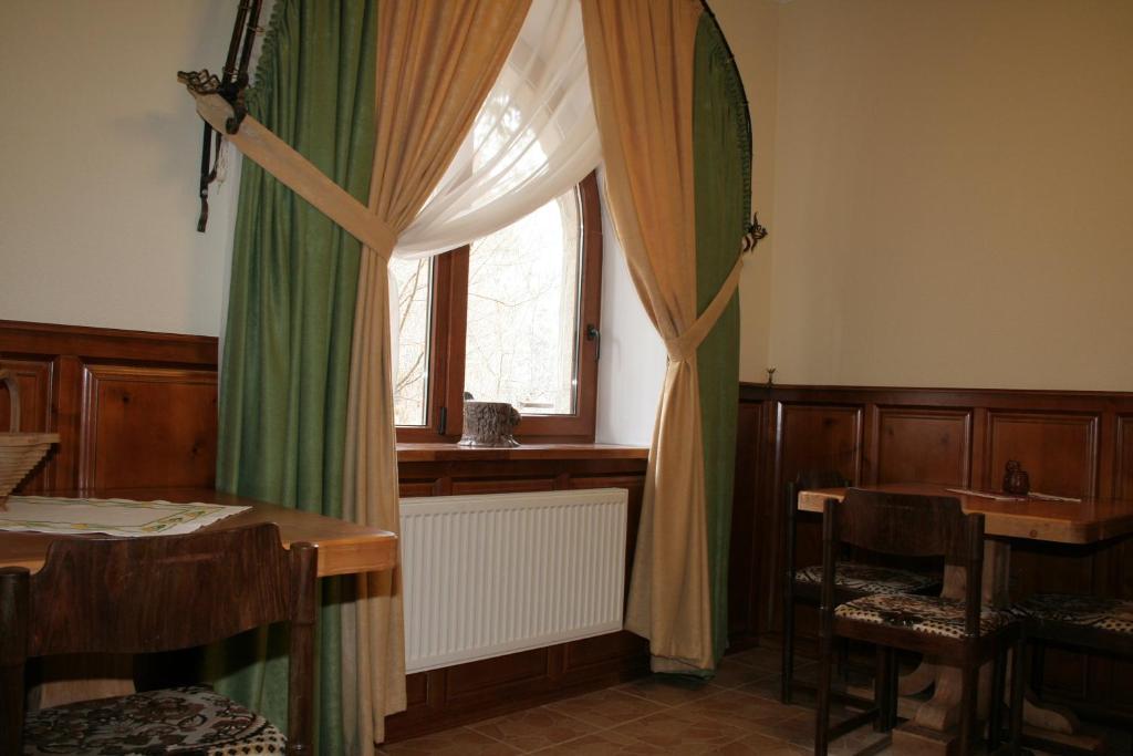 On Dovbush Path Hotel Яремче Екстериор снимка